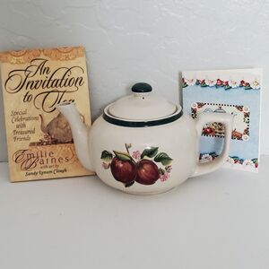 Apple and Flower Blossom Teapot by "Casuals" ~Vintage~